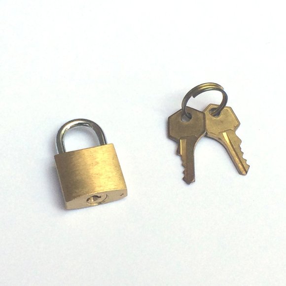3/4" wide Small gold brass metal padlock with key for storage or travel - Picture 6 of 7
